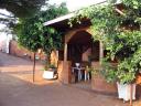 Motel Umbrella Pine in Kibongo - mein temporärer Arbeitsplatz