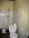 mein persönliches Badezimmer im Home St. Jean in Kibuye - mit warmem Wasser!