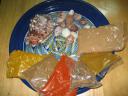 meine Beute: Tinka Tinka Tablett, Gewürze vom Markt und Muscheln aus Bagamoyo