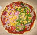 Thunfisch Pizza noch ohne Käse