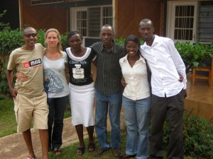 in Butare -alle(s) fertig