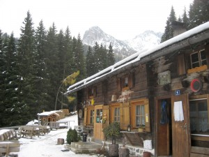 Goetzner Alm mit Nockspitze