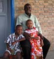 20100322-174158_Familie_von_Philomena_Bujumbura_Burundi